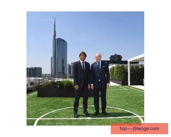 曼城前锋阿尔瓦雷斯加盟马竞转会震动西甲格局球迷热议未来锋线 曼城前锋阿尔瓦雷斯加盟马竞转会震动西甲格局球迷热议未来锋线